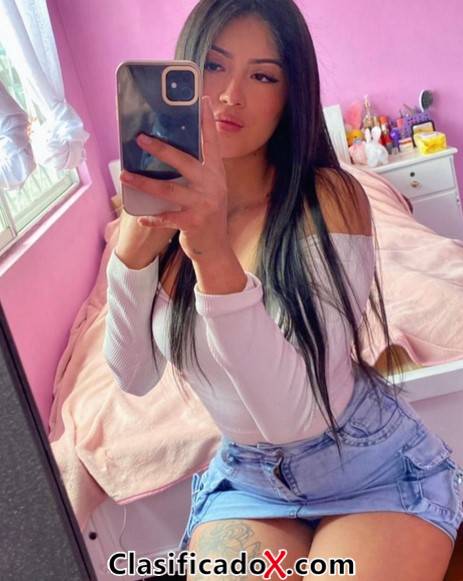 . . . . Soy una chica colombiana muy caliente . . . .