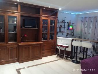 Cuatro amigas reunidas en Rivas VaciaMadrid Cuatro amigas reunidas en Rivas VaciaMadrid