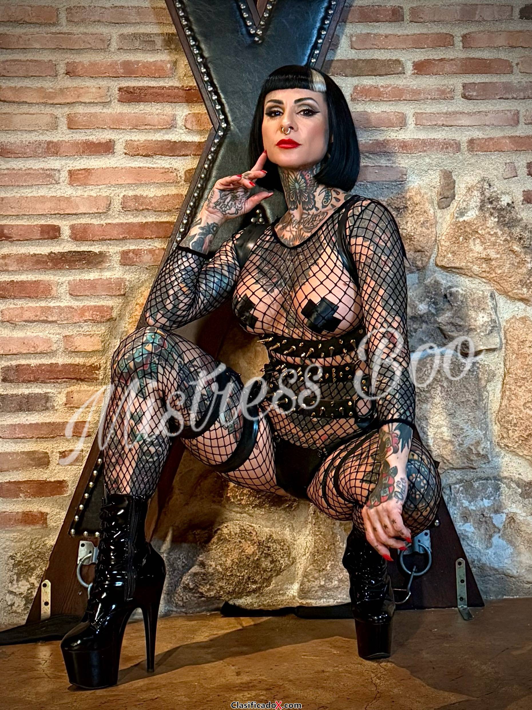 Diosa disciplinaria · Estricta · Perversa · Extremadamente sensual
