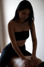 Masajistas Asiáticas Sensuales: Cuerpo a Cuerpo Prohibido con Final Explosivo