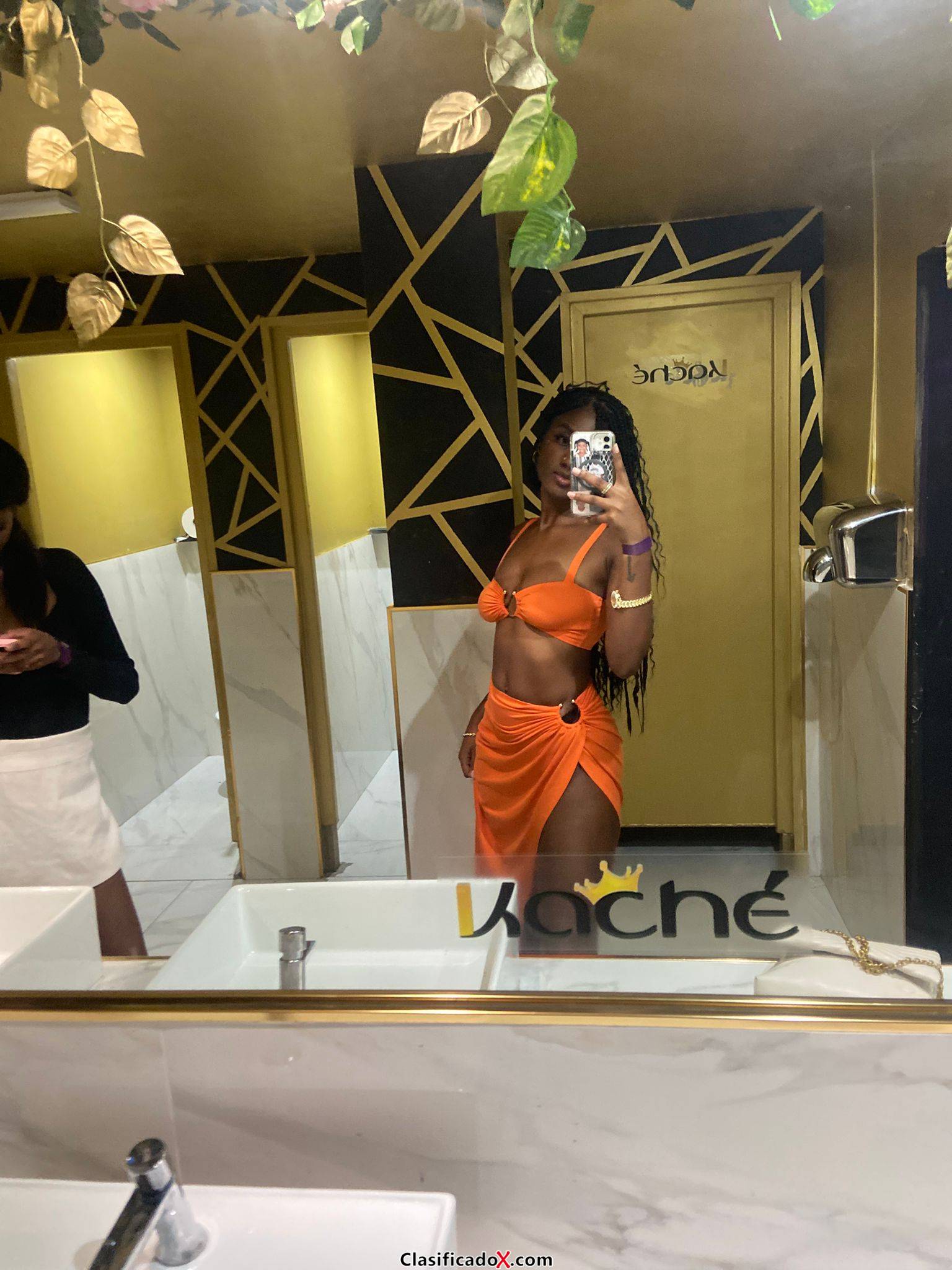 NAHOMY DEPORTISTA CALIENTE Y MULTIORGASMICA