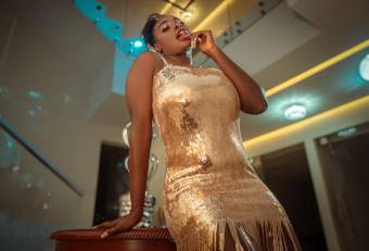 Atracción irresistible y trato cercano