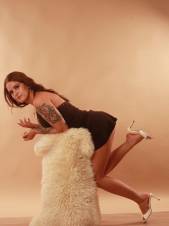 ESTRELLA, Provocación constante y elegante