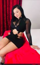 Encanto irresistible Soy una chica femenina y dulce. Me gusta disfrutar de los pequeños detalles. Las miradas hacen todo especial. Disfruto de la buen