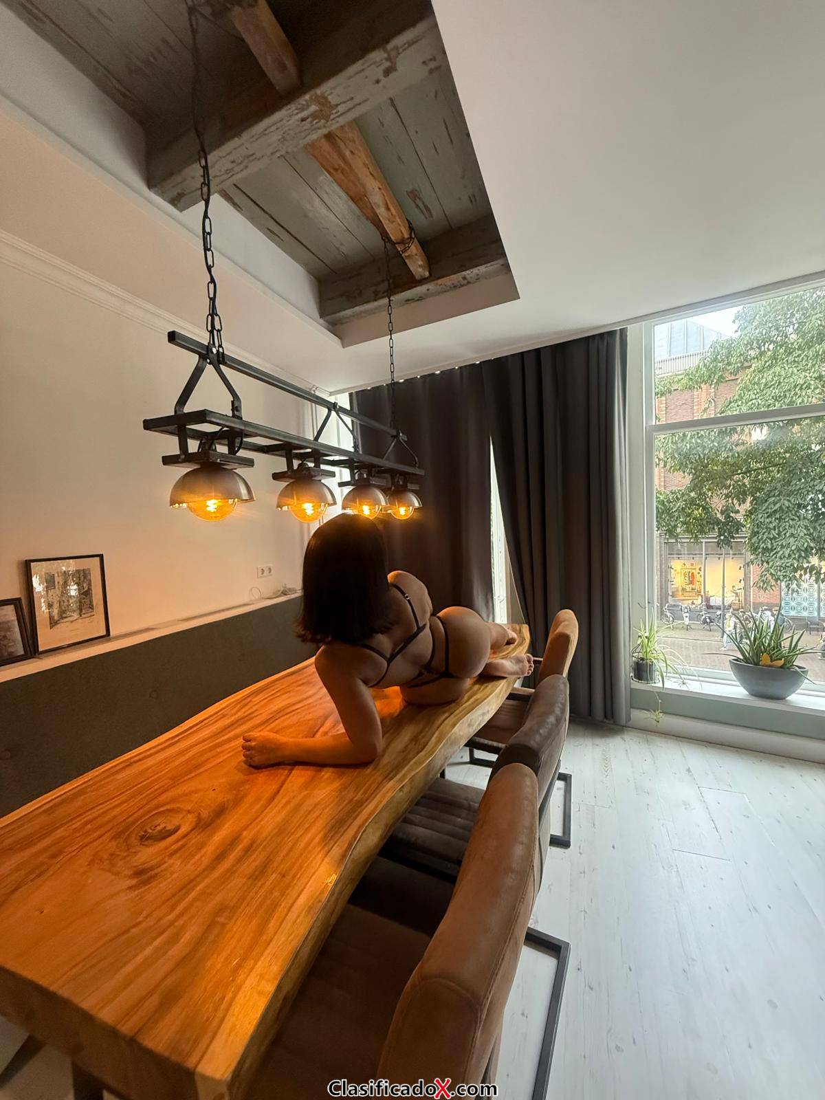 Donde cada caricia es una promesa de placer