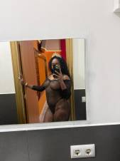 La Sensualidad Latina que Invita a Disfrutar del Momento