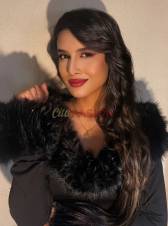 Joven Emily espectacular