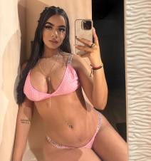 ALANA COLOMBIANA EN BUSCA DE PLACER