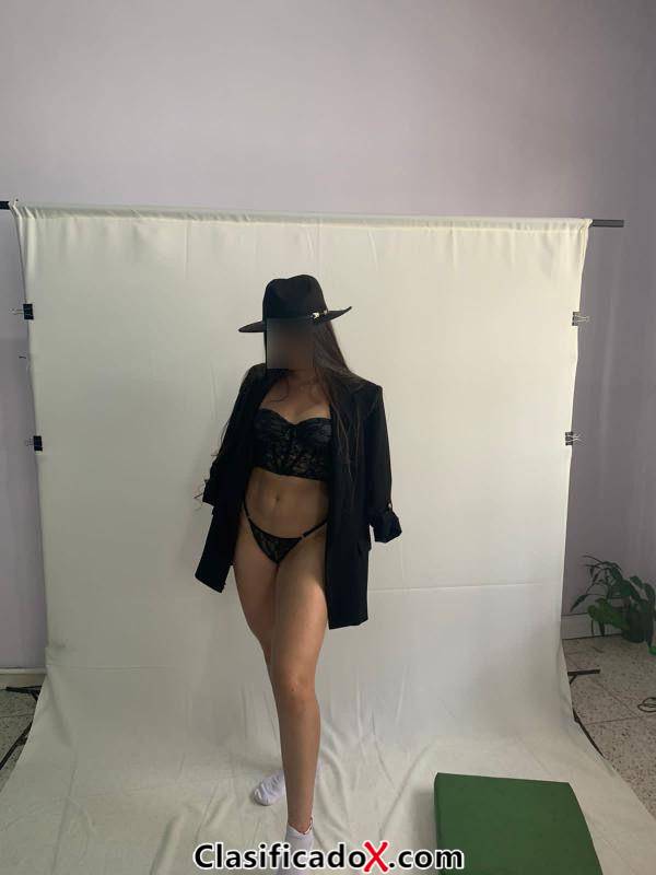 CAROLINA LATINA MUY COMPLACIENTE