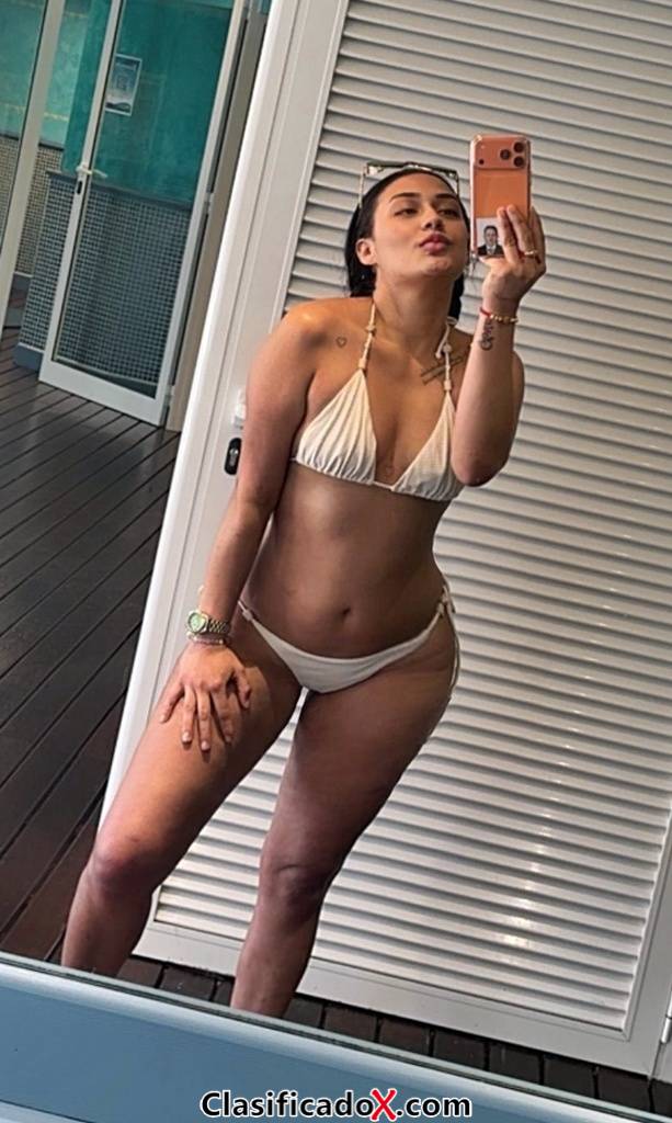 DULCE  NOVEDAD UNA DIOSA ... UN CARAMELITO EN PALMA