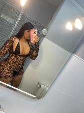 CLHOE  NOVEDAD - UNA PRECIOSA JOVEN QUE LLEGO A DIVERTIRSE