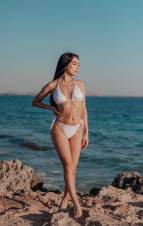 LIA SEXY CALIENTE Y ATREVIDA -playa den bossa - ibiza