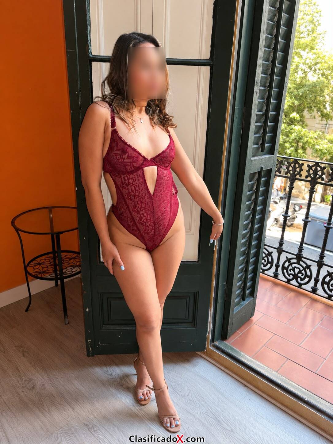 Chica sexy y sofisticada para hombres que saben disfrutar del lujo