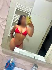 Latina fiestera y juguetona en Sagunto