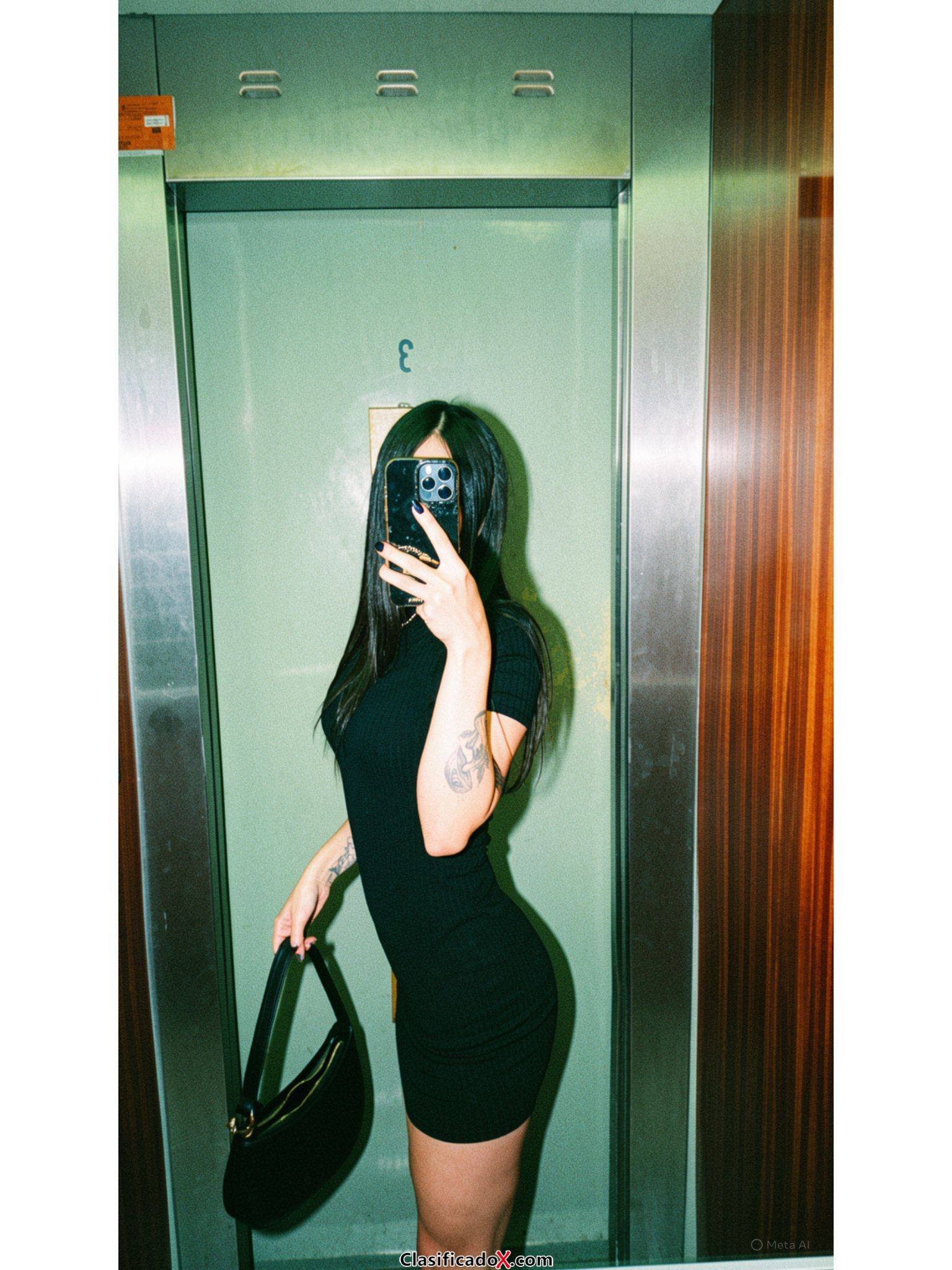 CAMILA, ESBELTA COLOMBIANA