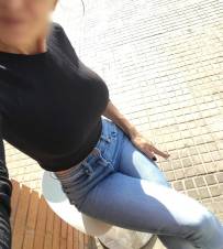 Apetitosa chica muy complaciente con ganitas de follarALICIA