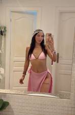 CELESTE CURVAS ESBELTAS CON PROVOCACION......
