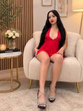 BELLA Y ENCANTADORA DAMA
