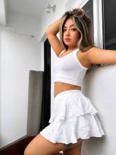 KORA, COMPLACIENTE LATINA